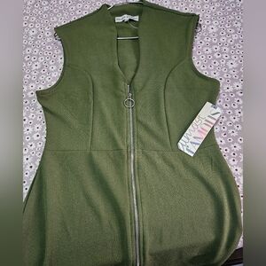 Green Sleeveless Dress